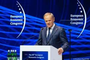 France24: Premierul polonez Donald Tusk solicită un vot de încredere